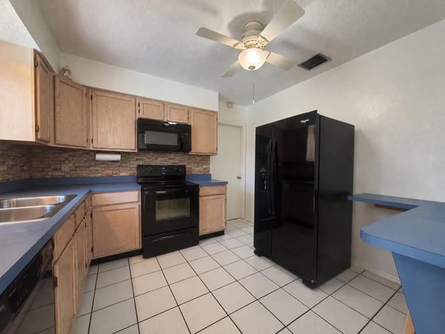 6884 NW 12TH Street, Plantation FL 33313 - Plantation, FL - Photo 5
