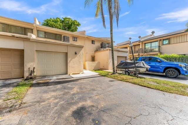 4281 NW 76 Avenue, Davie FL 33328 - Davie, FL - Photo 3