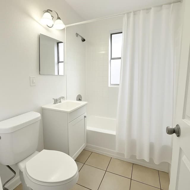 741 NW 10th Terrace, Fort Lauderdale FL 33311 - Fort Lauderdale, FL - Photo 4