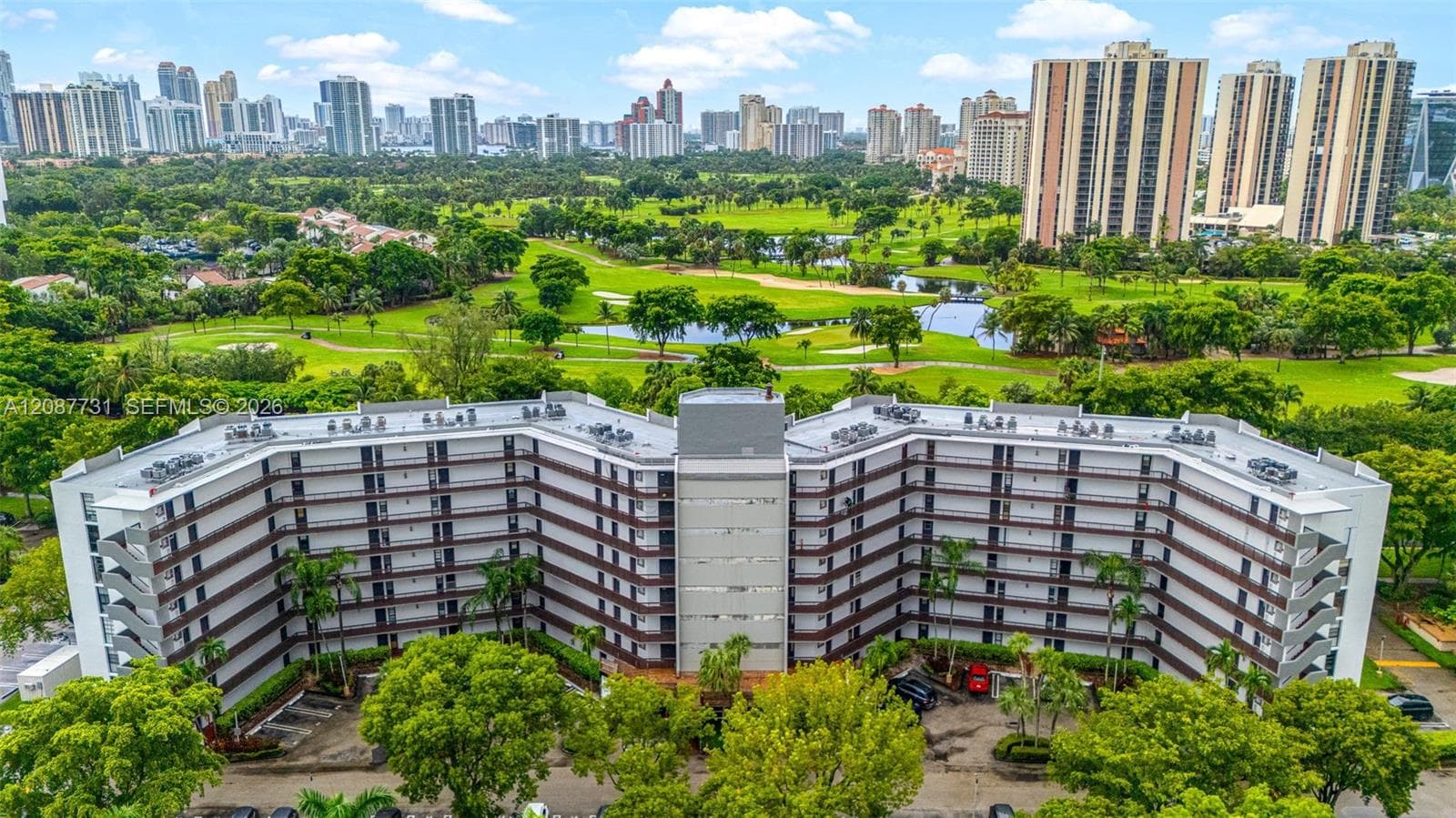 3301 N Country Club Dr # 208, Aventura FL 33180 - Aventura, FL - Photo 1