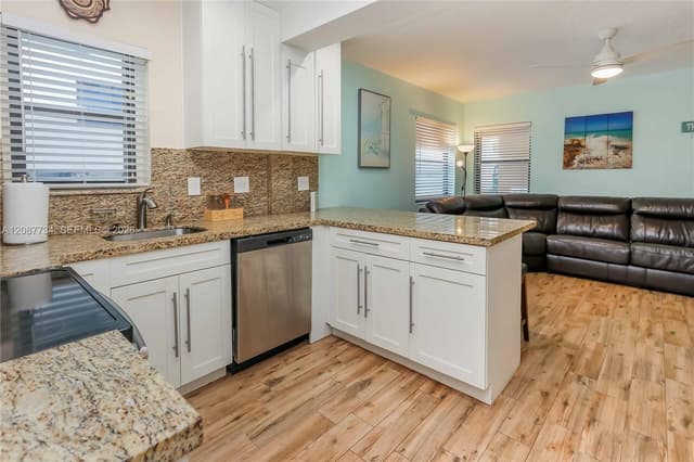 3300 N Surf Rd # 1A, Hollywood FL 33019 - Hollywood, FL - Photo 5