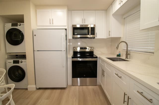 10100 NW 30th Court # 107, Sunrise FL 33322 - Sunrise, FL - Photo 4
