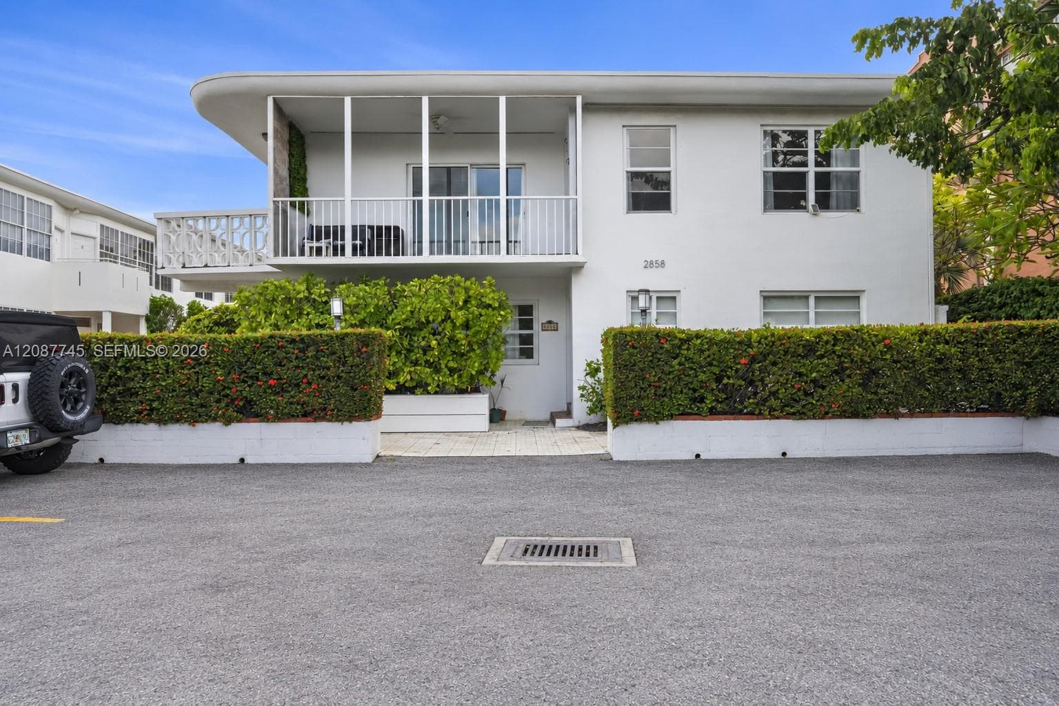 2858 Pine Tree Dr # 5, Miami Beach FL 33140 - Miami Beach, FL - Photo 1