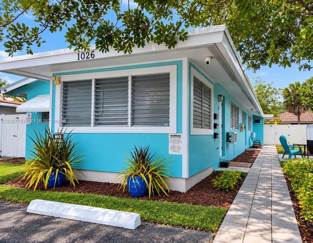 1026 NE 9th Ave, Fort Lauderdale FL 33304 - Fort Lauderdale, FL - Photo 2