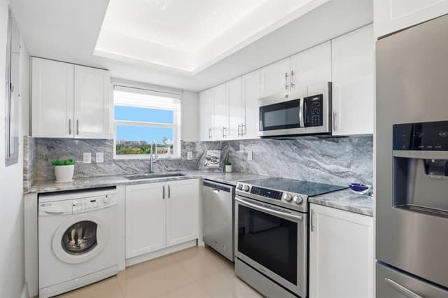 1040 BANYAN Road # 504C, Boca Raton FL 33432 - Boca Raton, FL - Photo 6