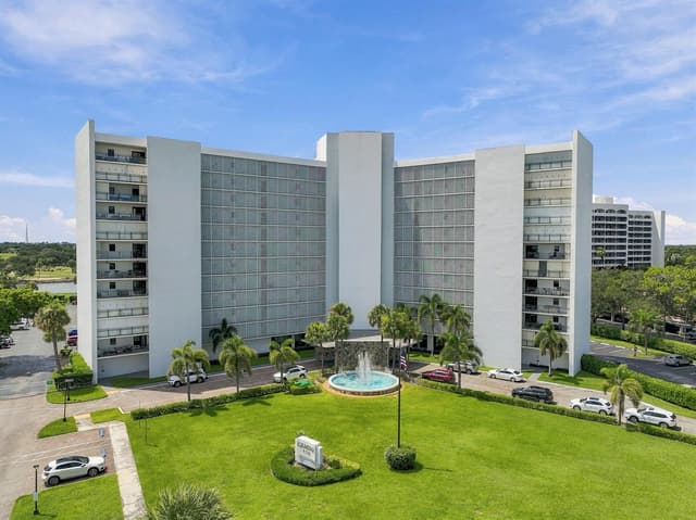 336 Golfview Road Unit 519, North Palm Beach FL 33408 - North Palm Beach, FL - Photo 2