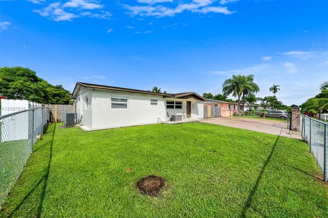 30334 SW 158th Ct, Homestead FL 33033 - Homestead, FL - Photo 2