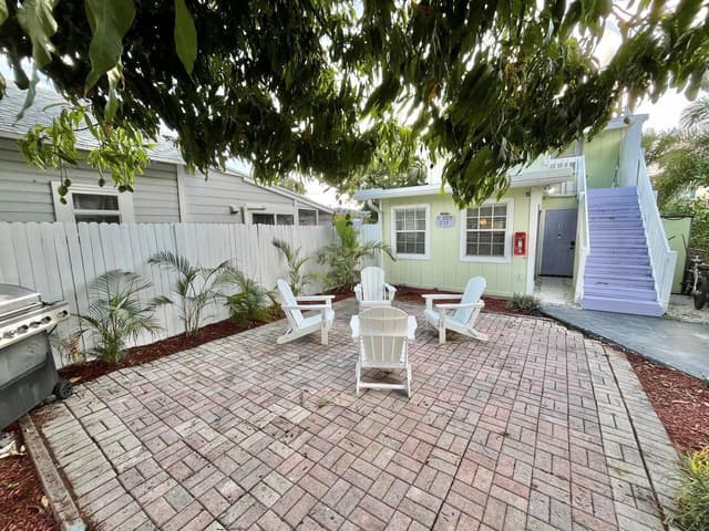 17 S D Street, FL 33460 - Photo 2
