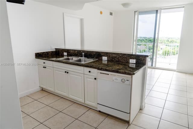 1 Glen Royal Pkwy # 809, Miami FL 33125 - Miami, FL - Photo 3