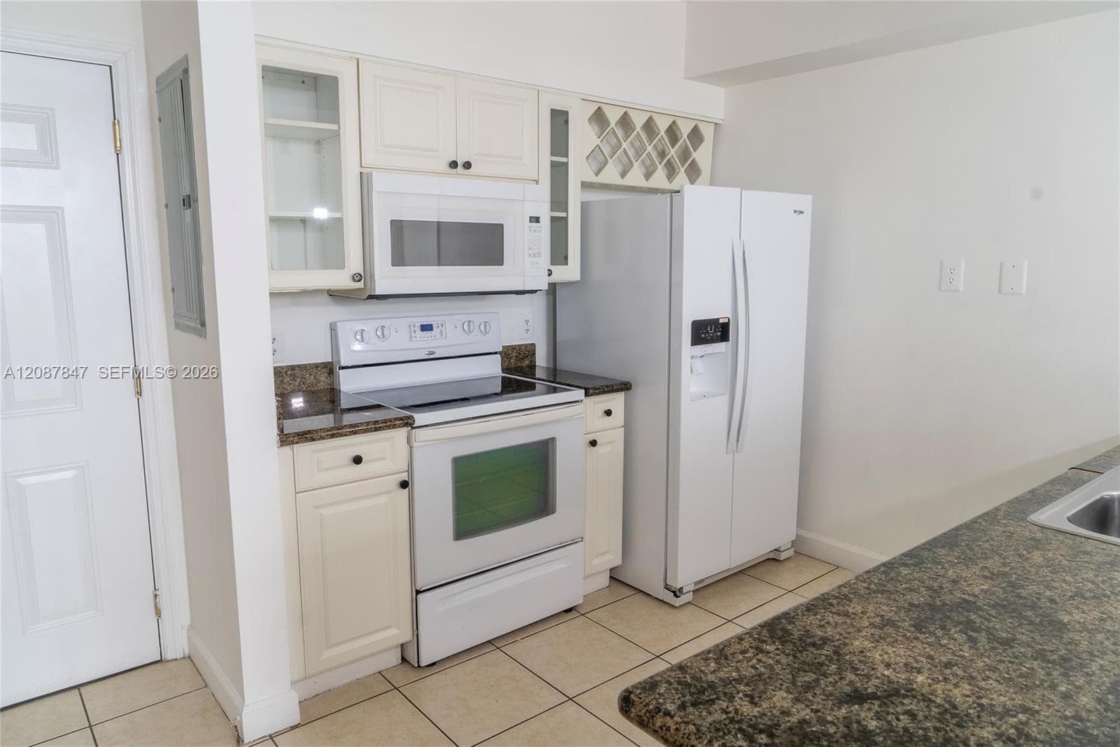 1 Glen Royal Pkwy # 809, Miami FL 33125