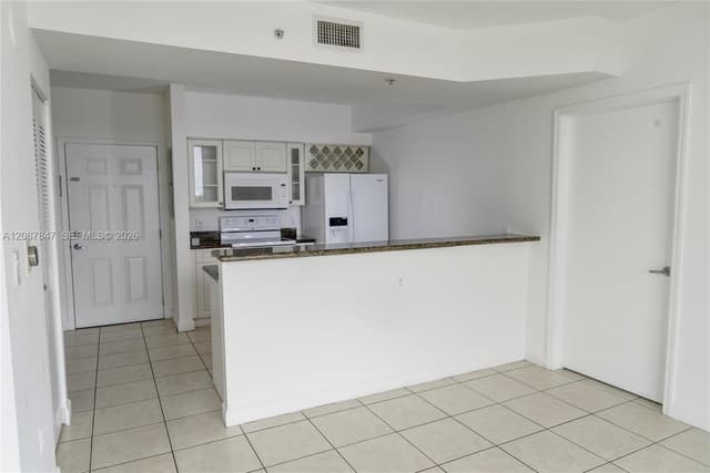 1 Glen Royal Pkwy # 809, Miami FL 33125 - Miami, FL - Photo 4