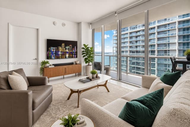 475 Brickell Ave # 3609, Miami FL 33131 - Miami, FL - Photo 2