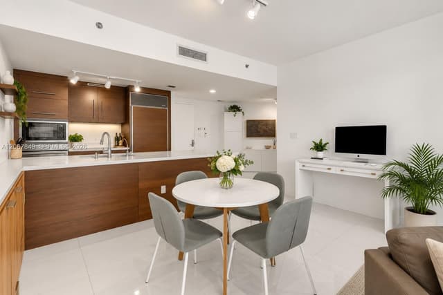 475 Brickell Ave # 3609, Miami FL 33131 - Miami, FL - Photo 7