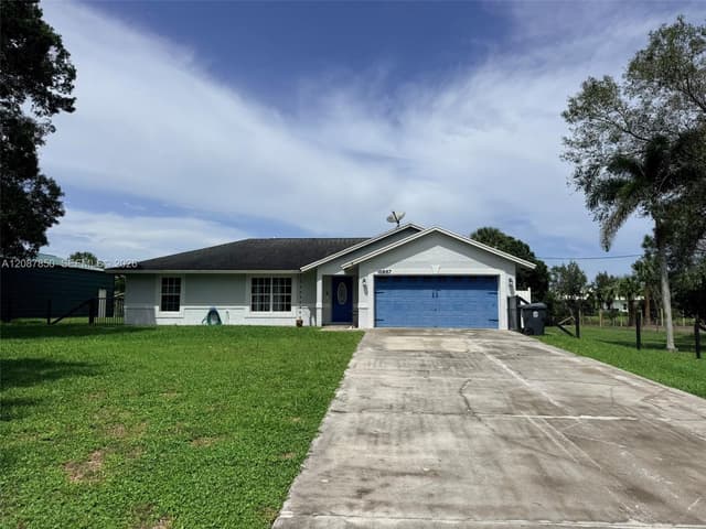 18887 N 42nd Rd N, Loxahatchee FL 33470 - Loxahatchee, FL - Photo 2