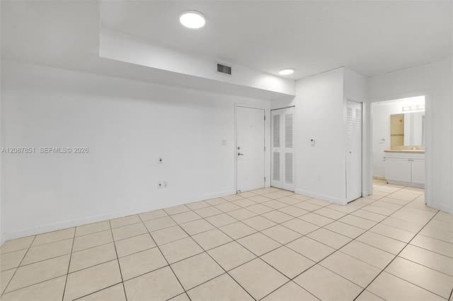 1 Glen Royal Pkwy # 1010, Miami FL 33125 - Miami, FL - Photo 5