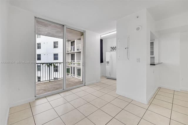 1 Glen Royal Pkwy # 1010, Miami FL 33125 - Miami, FL - Photo 4