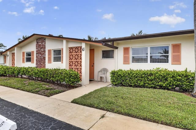 2990 Crosley Drive E # G, West Palm Beach FL 33415 - West Palm Beach, FL - Photo 2