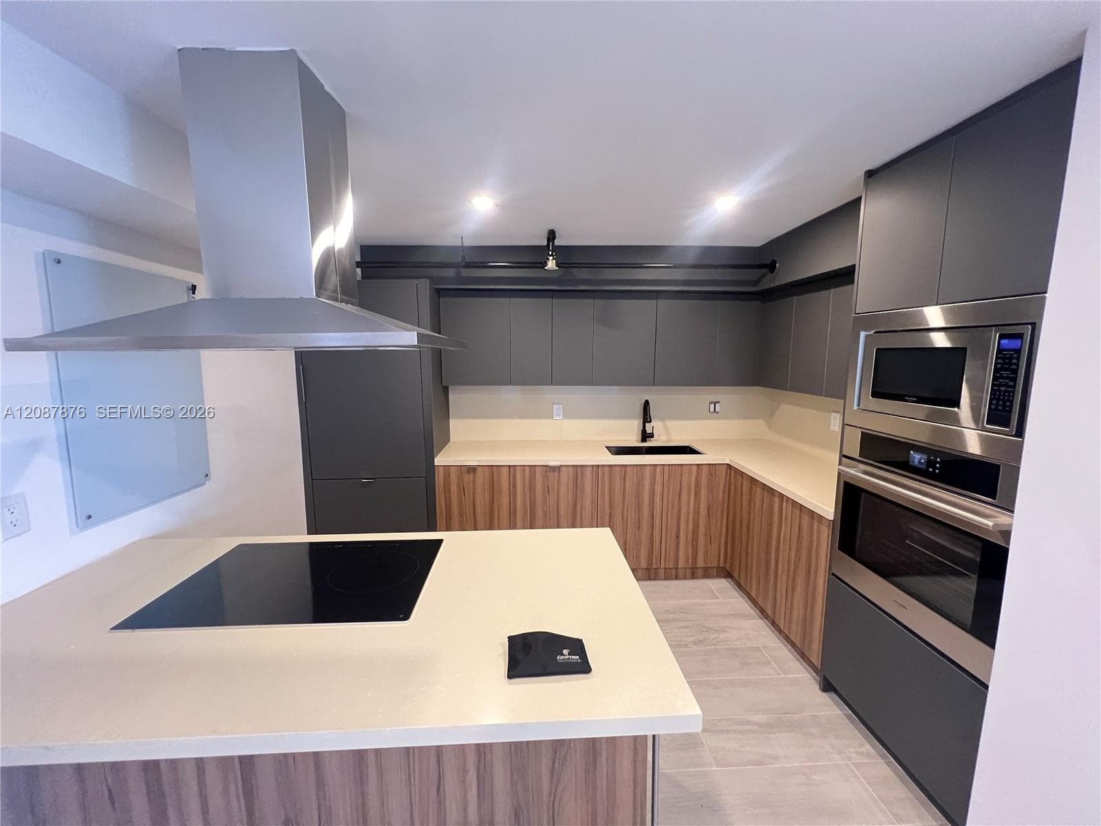 1000 Quayside Ter # 903, Miami FL 33138 - Miami, FL - Photo 1