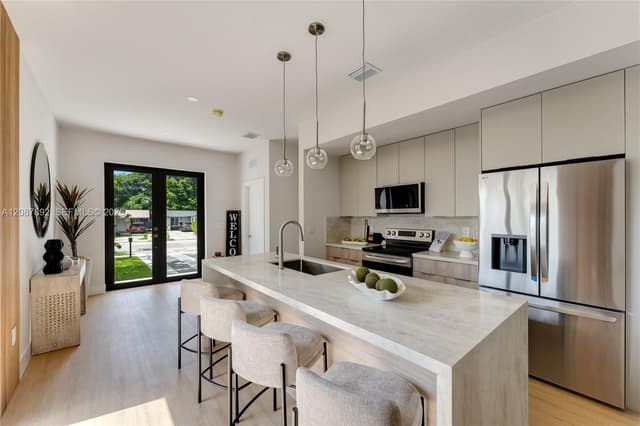1917 NW 17th ST # B, Miami FL 33125 - Miami, FL - Photo 5
