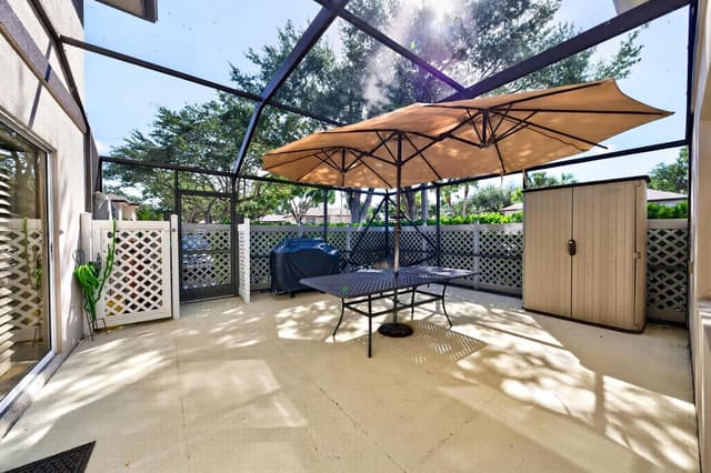 42 Essex Court # B, Royal Palm Beach FL 33411 - Royal Palm Beach, FL - Photo 4