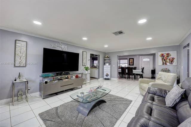 1651 NW 85th Ave, Plantation FL 33322 - Plantation, FL - Photo 6