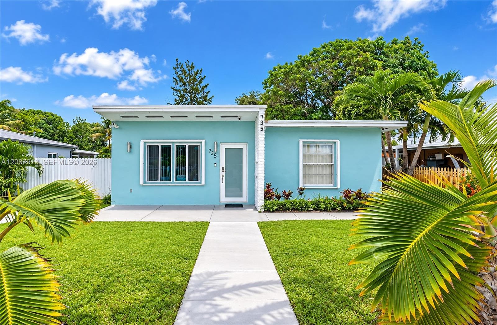 735 NW 129th St, North Miami FL 33168 - North Miami, FL - Photo 1