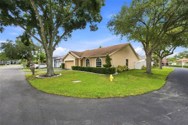 5346 NW 99th Way, Coral Springs FL 33076 - Coral Springs, FL - Photo 2