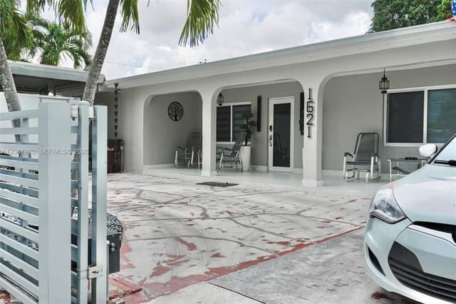 1621 E 6th Ave, Hialeah FL 33010 - Hialeah, FL - Photo 4
