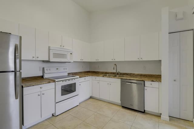2193 BIG WOOD CAY, West Palm Beach FL 33411 - West Palm Beach, FL - Photo 2