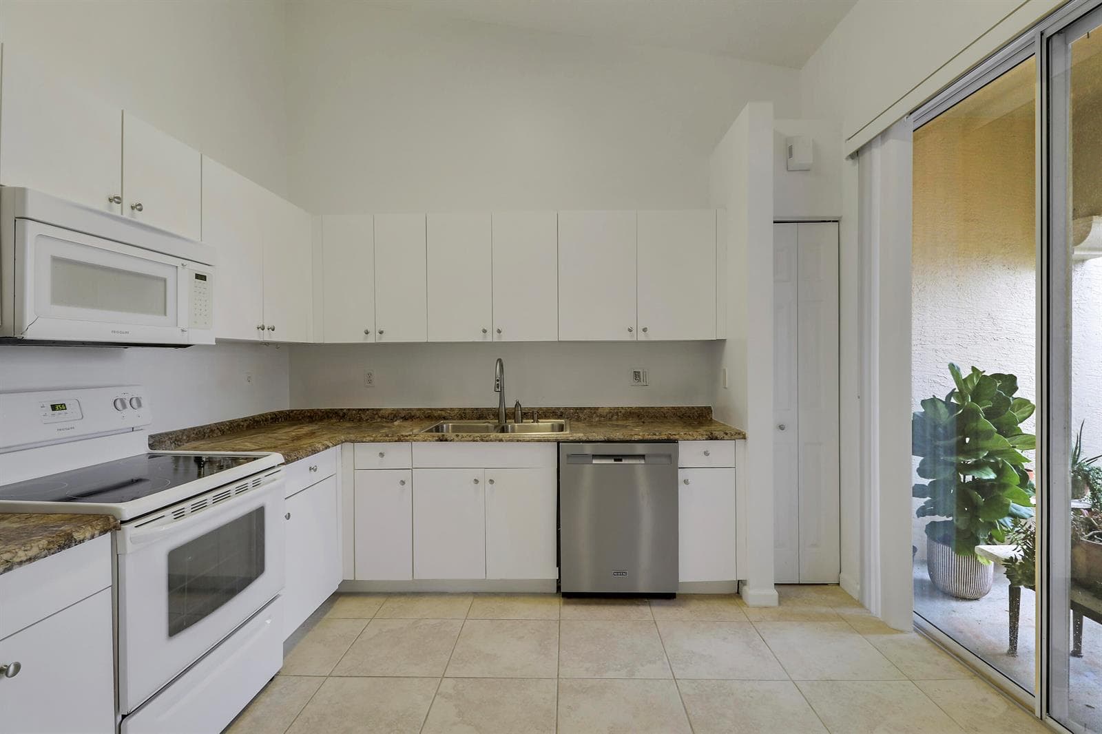 2193 BIG WOOD CAY, West Palm Beach FL 33411