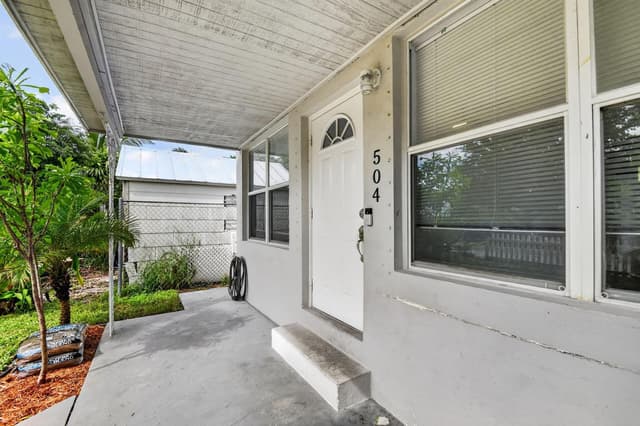 504 N E Street, FL 33460 - Photo 7