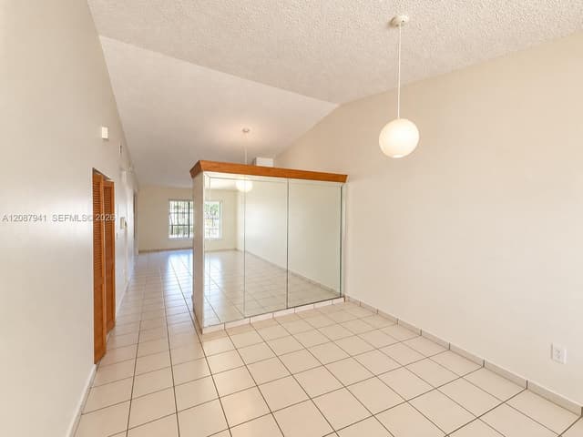 12796 NW 102 CT, Hialeah Gardens FL 33018 - Hialeah Gardens, FL - Photo 7