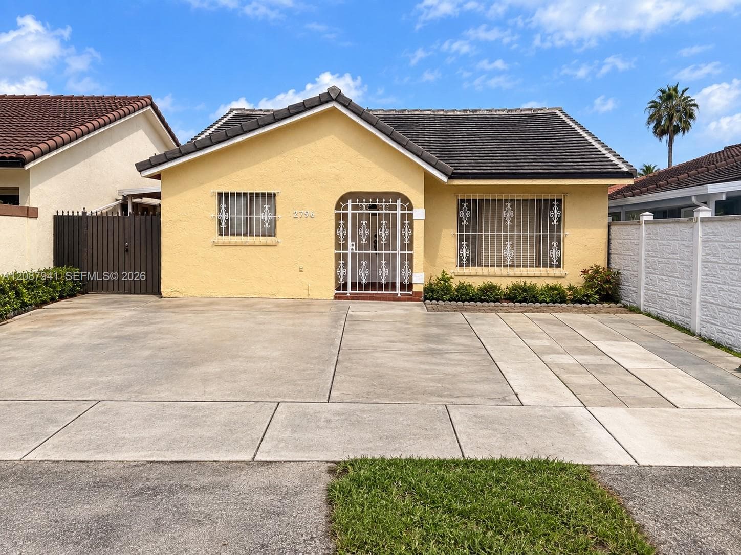 12796 NW 102 CT, Hialeah Gardens FL 33018 - Hialeah Gardens, FL - Photo 1