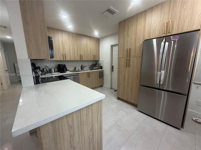3495 W 13th Ave, Hialeah FL 33012 - Hialeah, FL - Photo 4