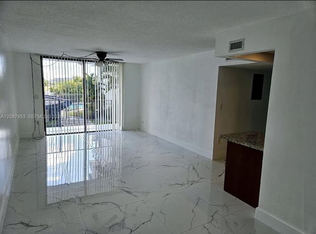 9682 Fontainebleau Blvd # 207, Miami FL 33172 - Miami, FL - Photo 6