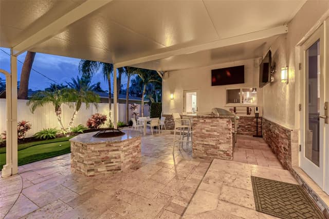 2726 NE 25TH Place, Fort Lauderdale FL 33305 - Fort Lauderdale, FL - Photo 4