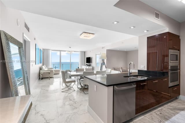 3951 S Ocean Dr # 1002, Hollywood FL 33019 - Hollywood, FL - Photo 7