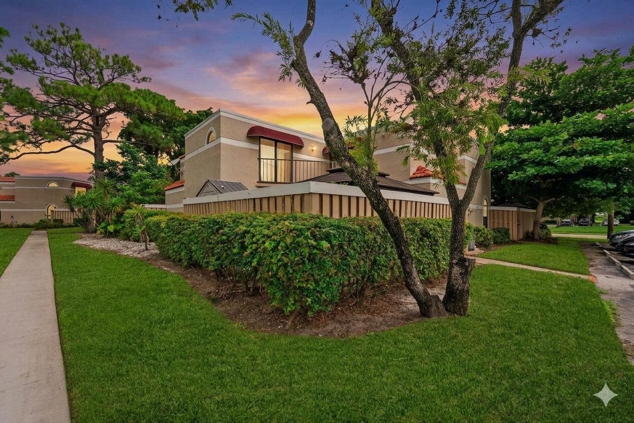 4240 Village Drive # D, Delray Beach FL 33445