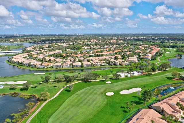 527 Prestwick Circle, Palm Beach Gardens FL 33418 - Palm Beach Gardens, FL - Photo 6
