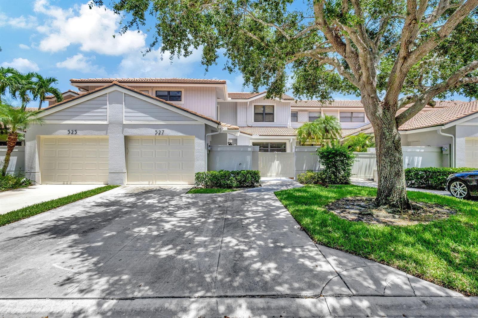 527 Prestwick Circle, Palm Beach Gardens FL 33418 - Palm Beach Gardens, FL - Photo 1