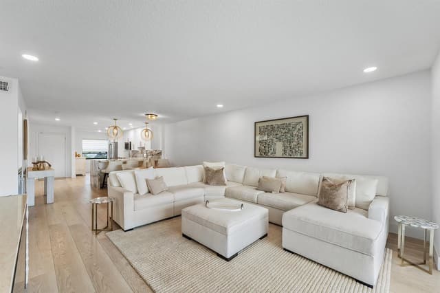 11 SOUTHPORT Lane, Boynton Beach FL 33436 - Boynton Beach, FL - Photo 2