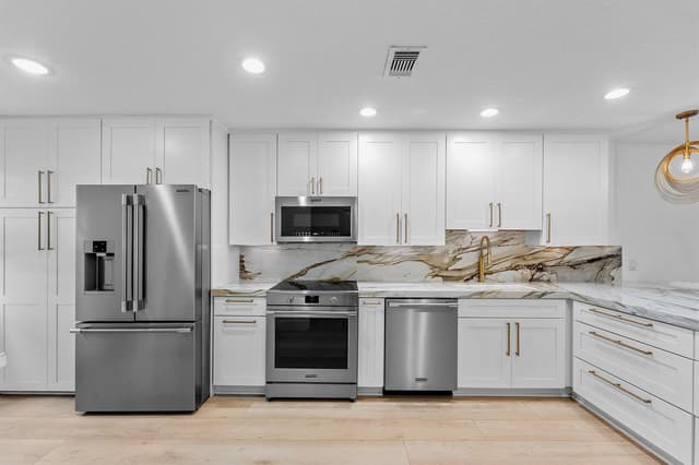 11 SOUTHPORT Lane, Boynton Beach FL 33436 - Boynton Beach, FL - Photo 5