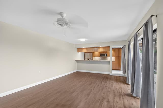 1923 19th Lane, FL 33463 - Photo 7