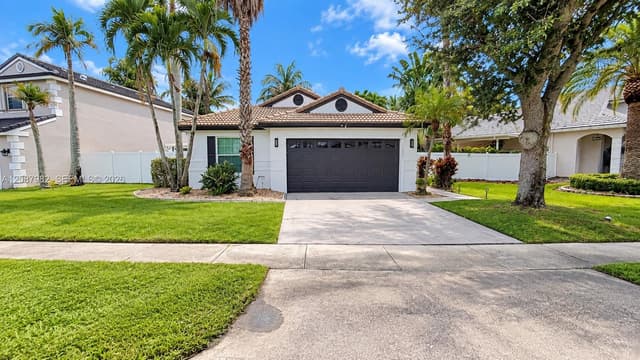 17542 NW 12th St, Pembroke Pines FL 33029 - Pembroke Pines, FL - Photo 2