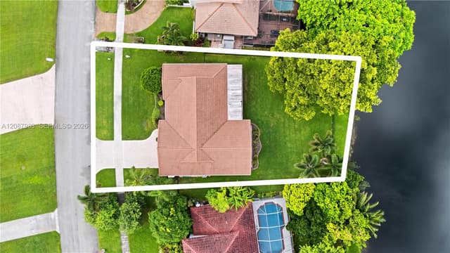 6581 Falconsgate Ave, Davie FL 33331 - Davie, FL - Photo 6