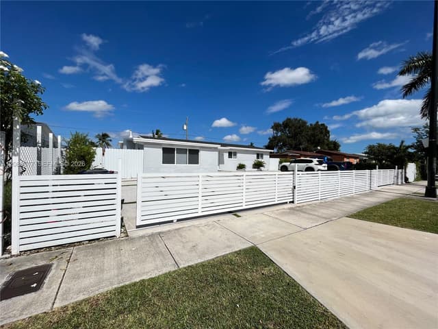 10521 Caribbean Blvd, Cutler Bay FL 33189 - Cutler Bay, FL - Photo 3
