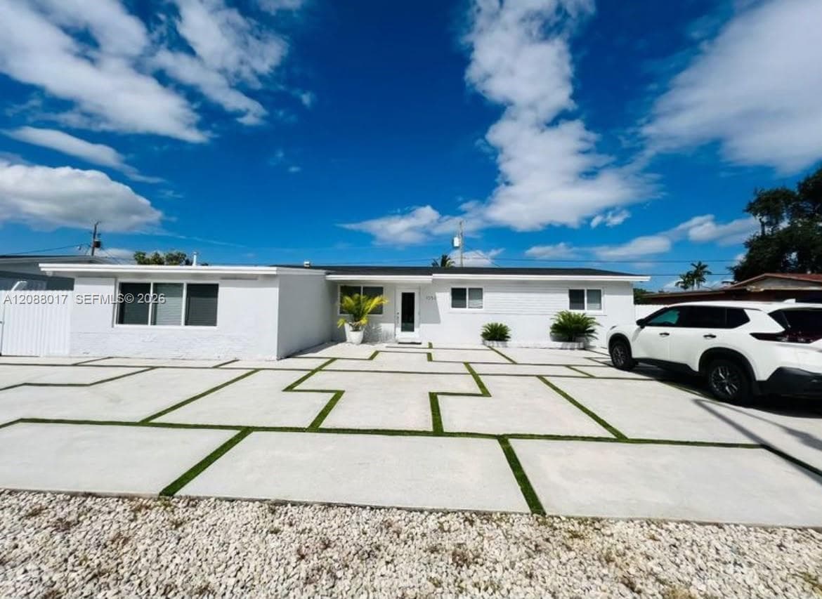 10521 Caribbean Blvd, Cutler Bay FL 33189 - Cutler Bay, FL - Photo 1