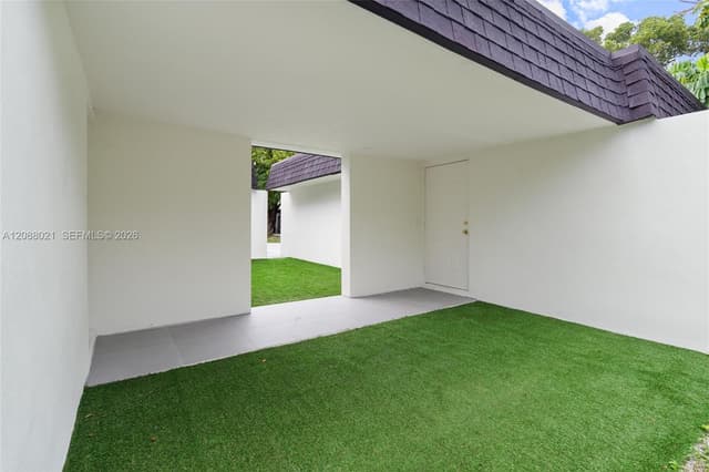 4705 Bayberry Ln, Tamarac FL 33319 - Tamarac, FL - Photo 4