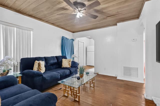 323 NW 4TH Avenue, Delray Beach FL 33444 - Delray Beach, FL - Photo 4