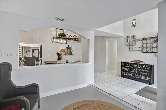 8971 NW 150th Ter, Miami Lakes FL 33018 - Miami Lakes, FL - Photo 7